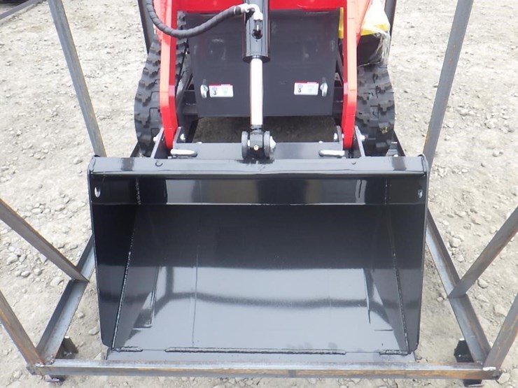 2026-agt-ysrt14-skid-steer-tracked-loader-image-5