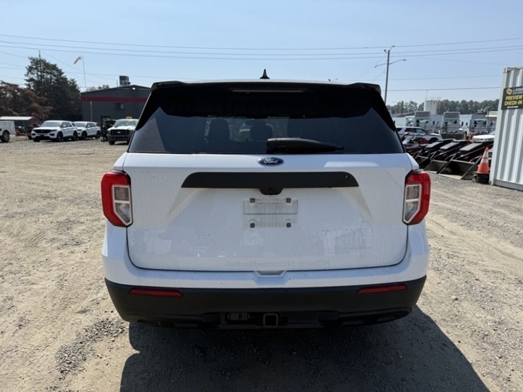 2020-ford-explorer-image-5
