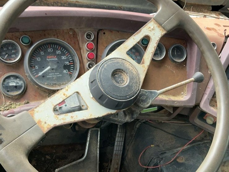 #131-•-1988-husky-brute-knuckleboom-on-truck-image-97