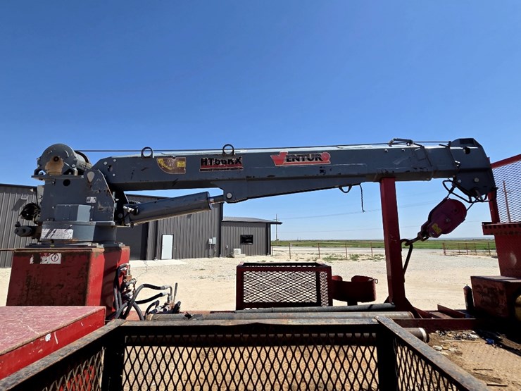 2018-international-durastar-4300-image-15