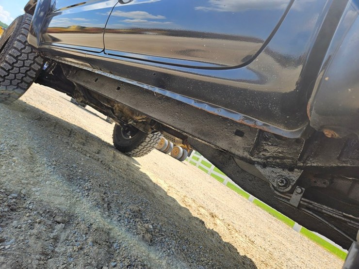 2004-toyota-tacoma-image-25