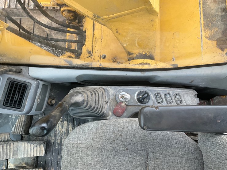 2006-komatsu-pc138us-lc-image-55
