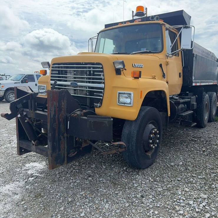 1993 FORD L