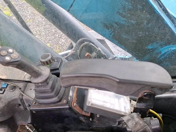 2015-fuchs-mhl320-image-13