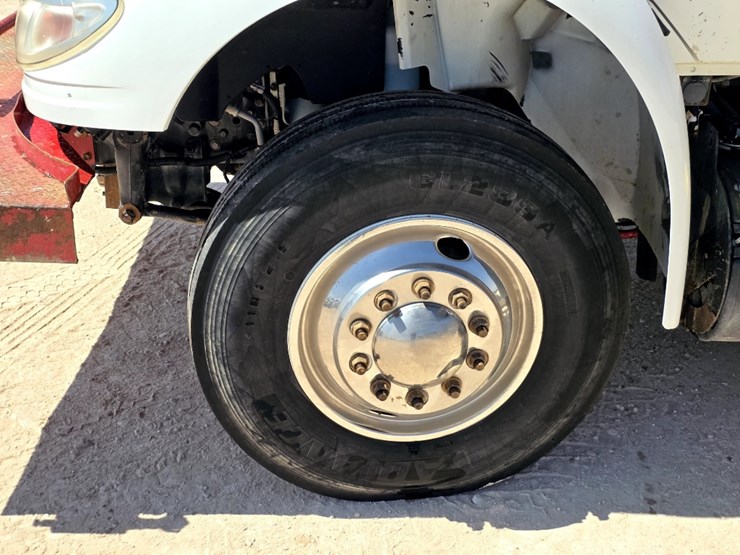2018-international-durastar-4300-image-19
