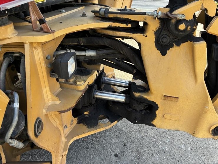 2008-caterpillar-430e-image-19