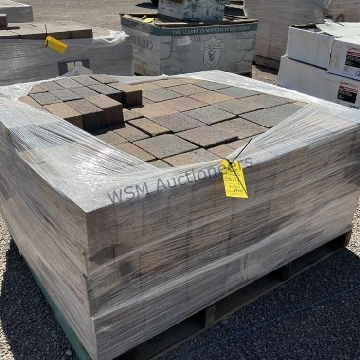 PALLET OF STONE PAVERS