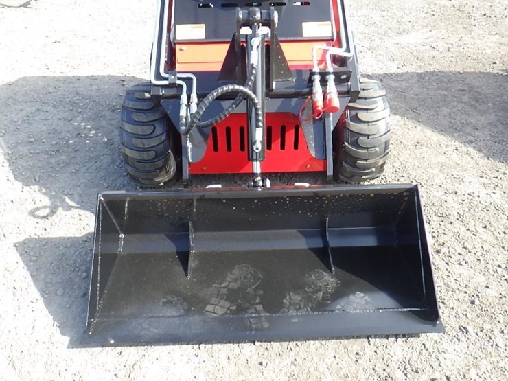 2026-sdlool-323tz-skid-steer-loader-image-5