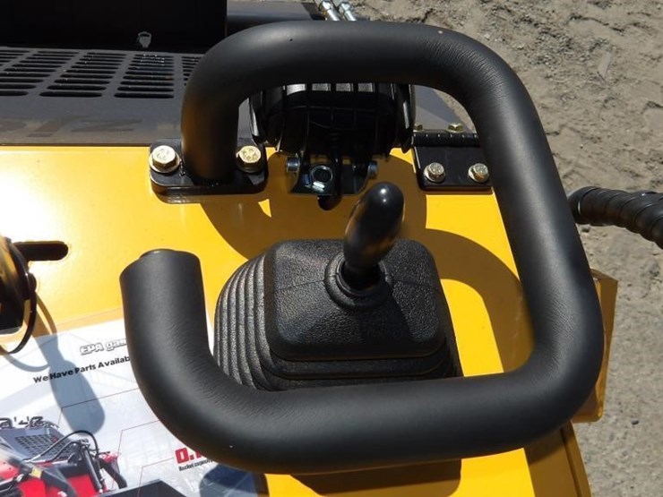 2026-zjz-380-skid-steer-track-loader-image-16