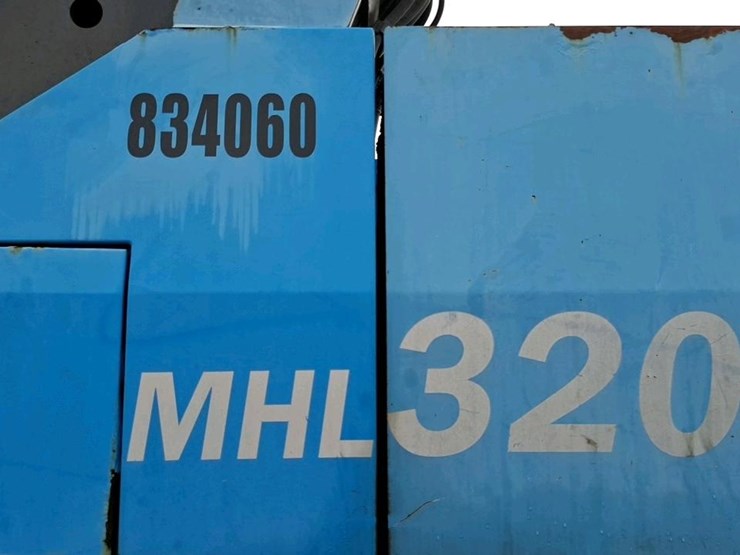 2015-fuchs-mhl320-image-16