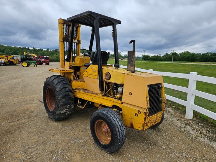 #127-•-case-single-stage-fork-lift-image-3