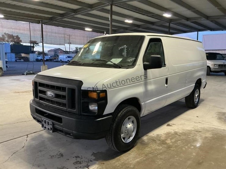 2009-ford-cargo-image-4