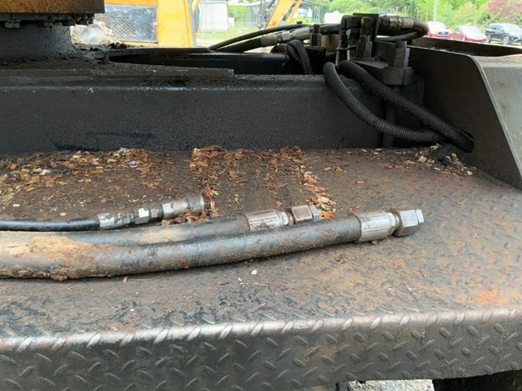 #131-•-1988-husky-brute-knuckleboom-on-truck-image-33