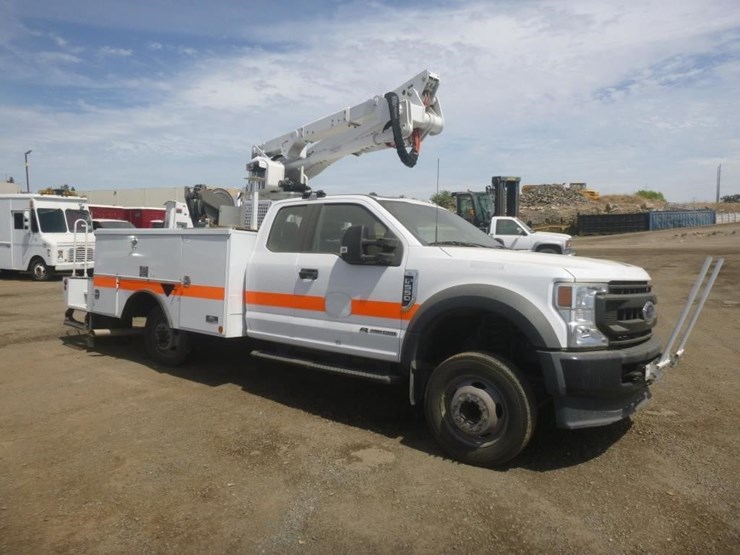 2022-ford-f550-image-2