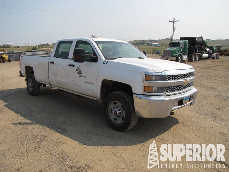 2019-chevrolet-2500-image-2