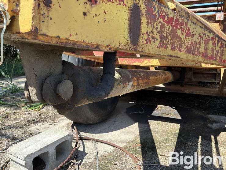 soil-mover-90-e-pull-type-scraper-image-19