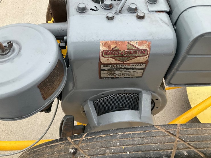 #5008-•-bachtold-fence-row-king-walk-behind-rotary-mower-image-10