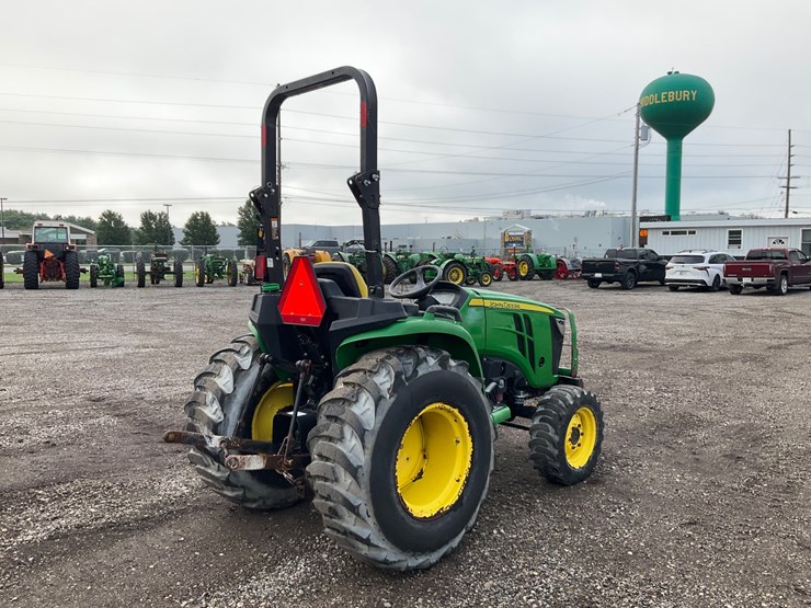 john-deere-3038e-image-5