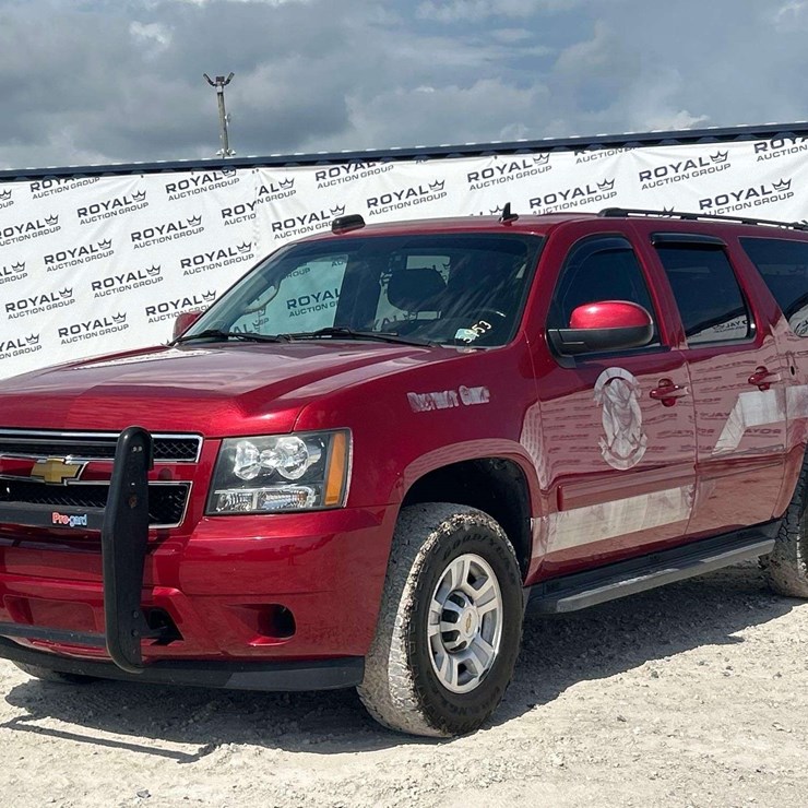 2013 CHEVROLET SUBURBAN