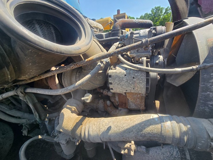2003-freightliner-columbia-120-image-26