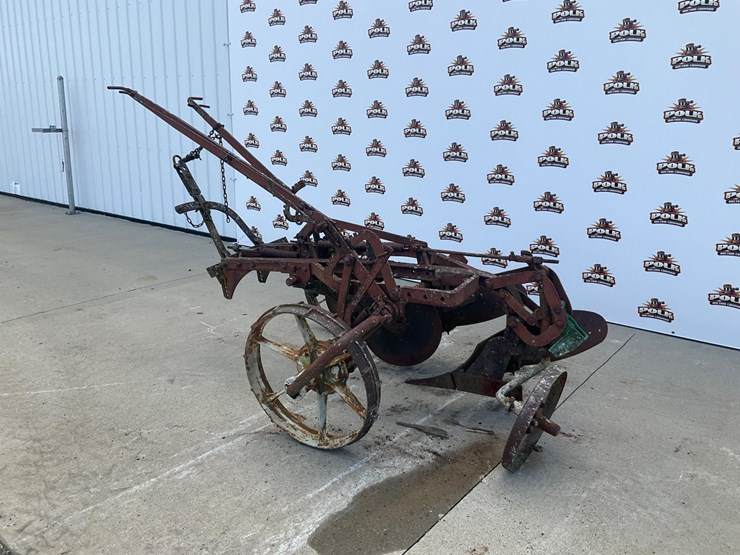 #5306-•-antique-two-bottom-pull-type-moldboard-plow-image-2