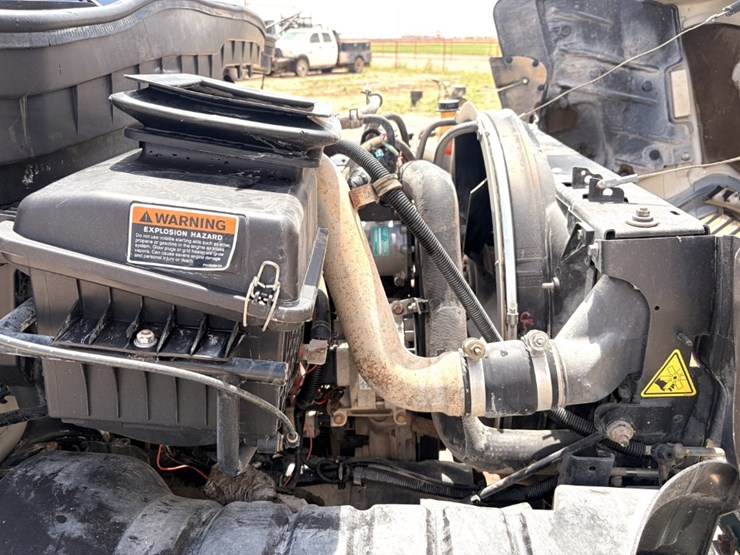 2013-international-durastar-4300-image-13