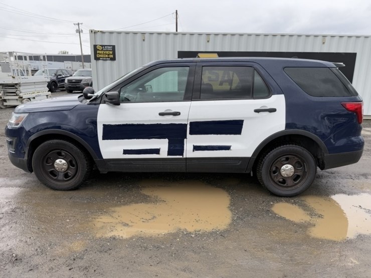 2017-ford-explorer-image-7