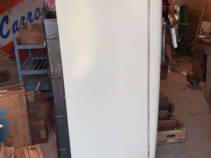 international-harvester-ua-87-refrigerator-image-2