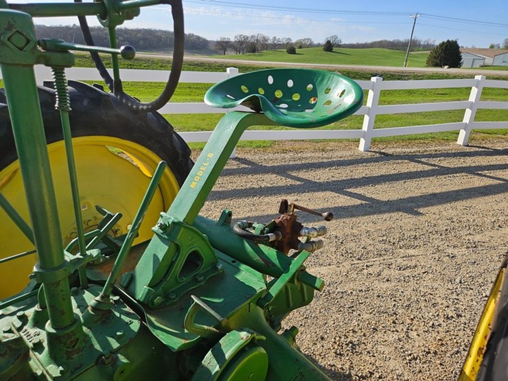 john-deere-b-image-30