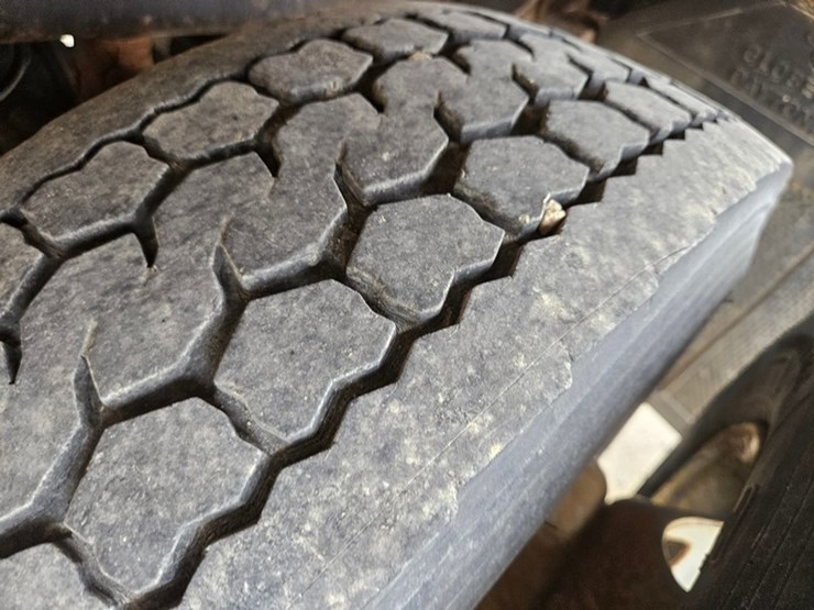 2009-ford-f550-image-38