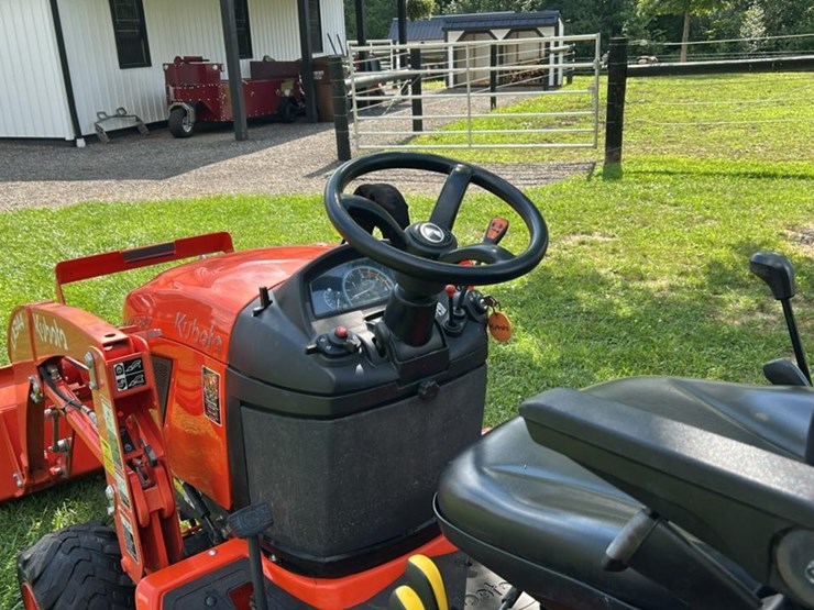 2022-kubota-bx2380-image-40