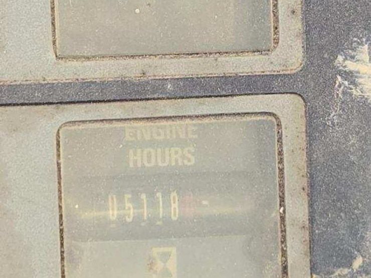 case-ih-5130-image-4