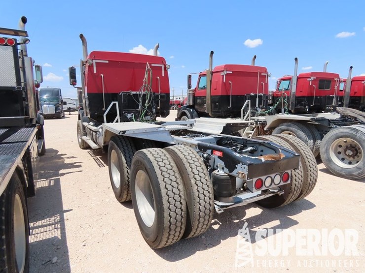 2015-western-star-4900-image-4