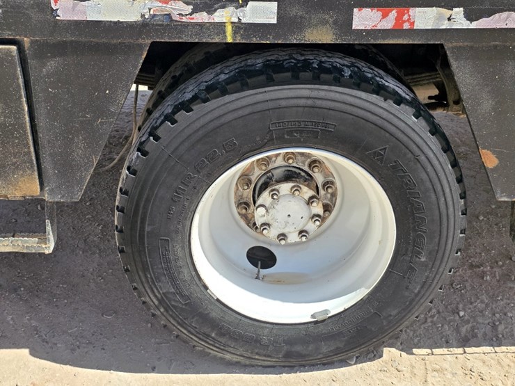 2008-international-durastar-4300-image-17