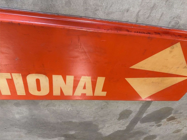 international-navistar-sign-image-8