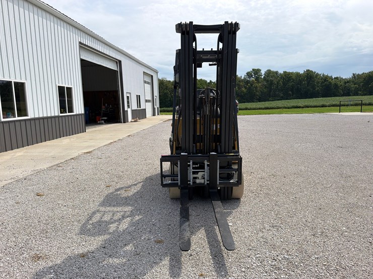 #1363-•-cat-ec25en-electric-forklift-image-8