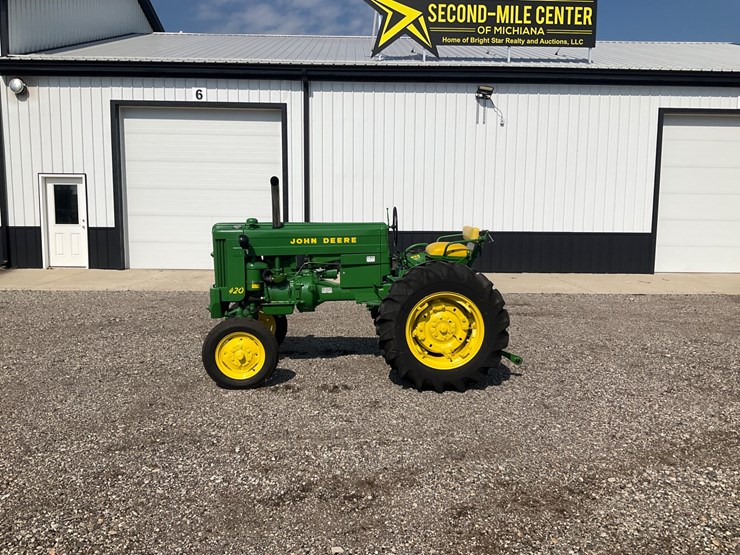 1956-john-deere-420-image-2