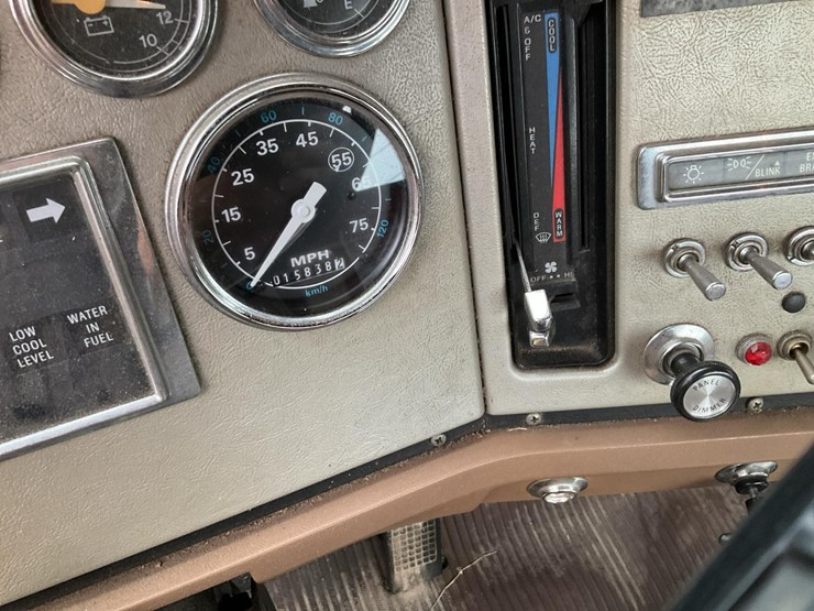 1989-ford-l8000-image-21