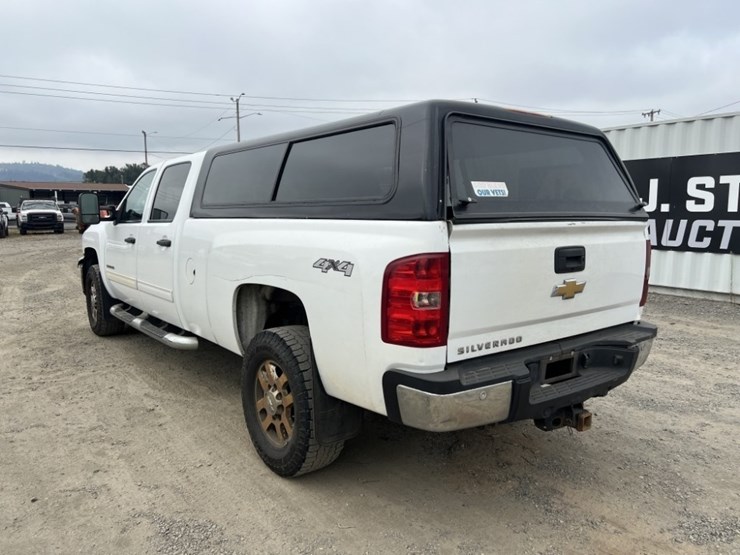 2014-chevrolet-silverado-3500-image-6
