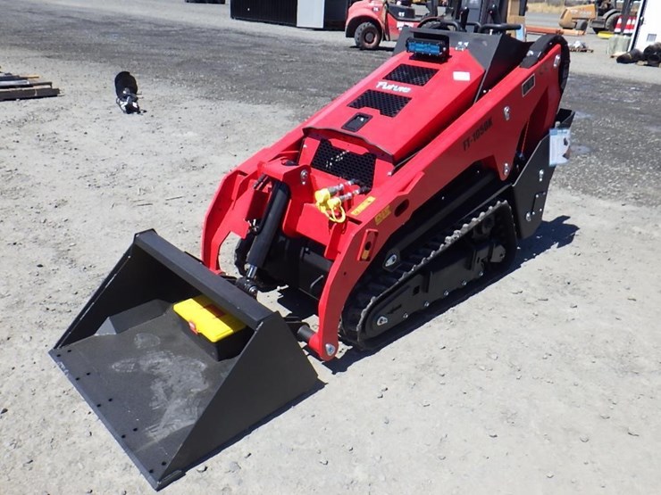 2026-future-1050k-skid-steer-tracked-loader-image-1