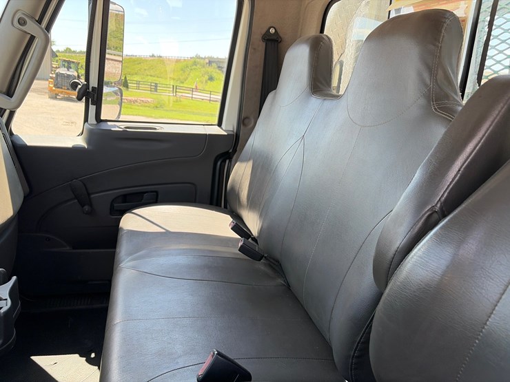 2018-international-durastar-4300-image-26