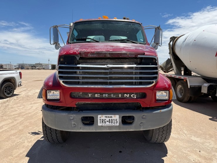 2006-sterling-lt9500-image-2