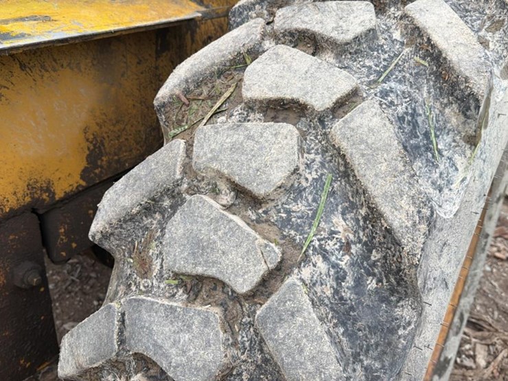 1990-deere-444e-image-37