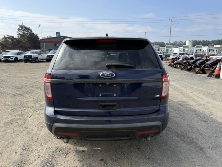 2015-ford-explorer-image-5