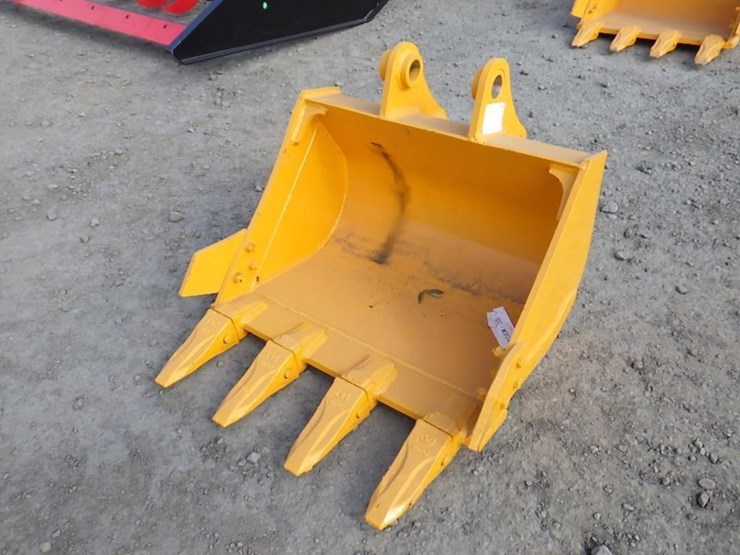 caterpillar-303-image-1