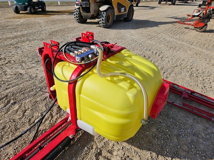 #113-•-3-pt-sprayer-image-28