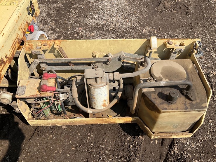 jlg-1932e2-image-17