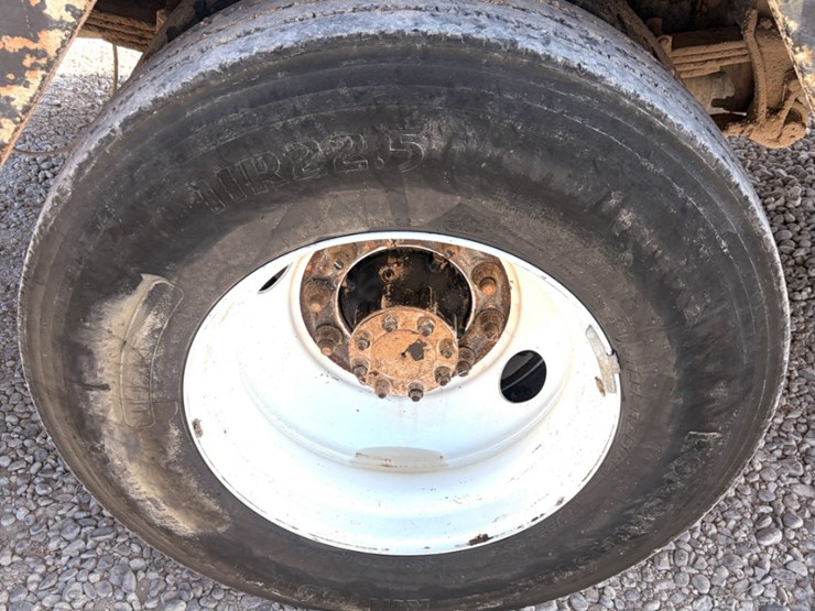 2019-international-durastar-4300-image-14
