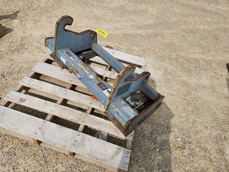 #47-•-2011-wacker-bradco-179086-adaptor-plate-image-12