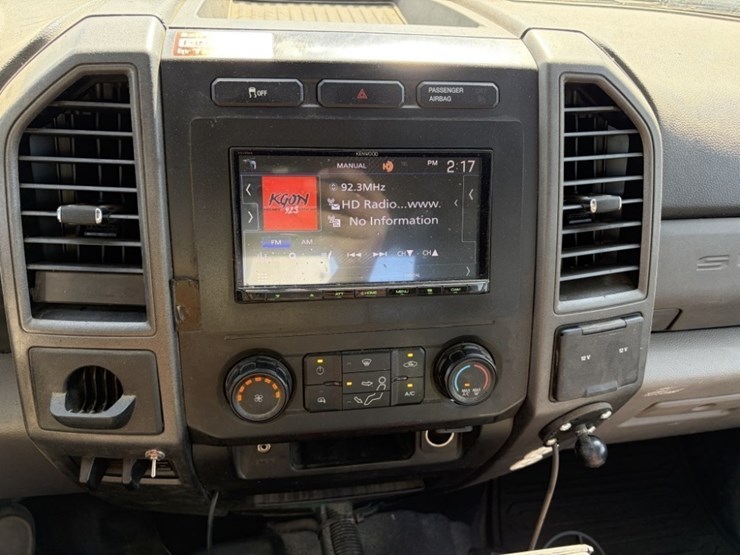 2017-ford-f550-image-33